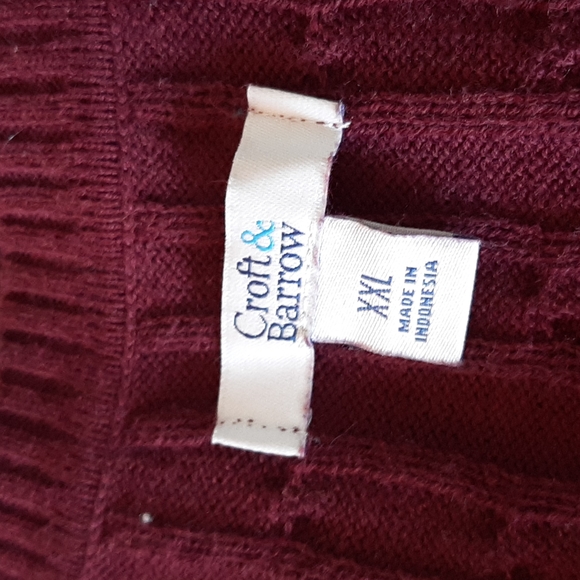 Maroon cable knit sweater - Picture 3 of 4